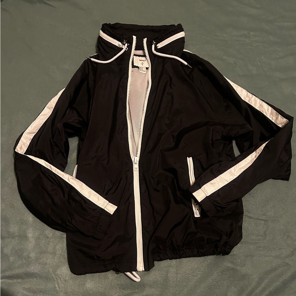 Black and White Windbreaker Jacket with zipable hood
